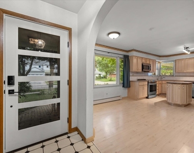 662 Garfield Avenue - Photo Thumbnail 2