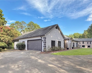 2320 Copper Trail Lane - Photo Thumbnail 5