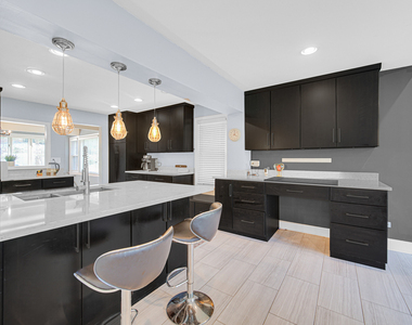23327 N Wildwood Lane - Photo Thumbnail 9