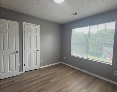 1579 Picadilly Court Ne - Photo Thumbnail 18