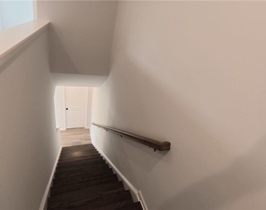 2929 Beaconwood Court - Photo Thumbnail 14