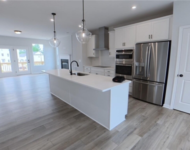 2929 Beaconwood Court - Photo Thumbnail 4
