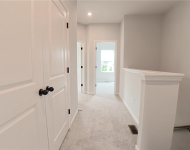2929 Beaconwood Court - Photo Thumbnail 10