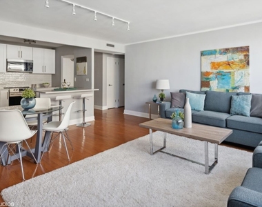 6301 N Sheridan Road - Photo Thumbnail 4
