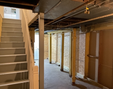 451 W New York Street - Photo Thumbnail 13