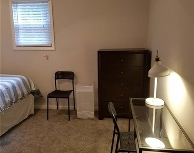 1738 Taylor Street Nw - Photo Thumbnail 6