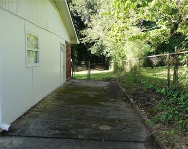186 Zelma Street Sw - Photo Thumbnail 4