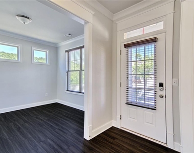 7107 Branch Creek Cove - Photo Thumbnail 9