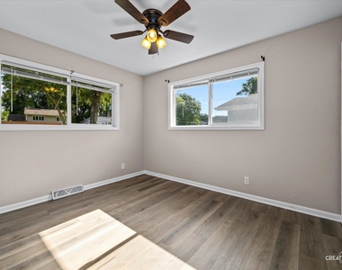 1706 Willow Street - Photo Thumbnail 11