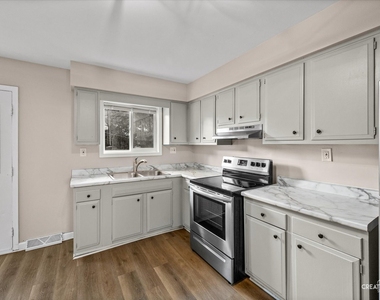 1706 Willow Street - Photo Thumbnail 8