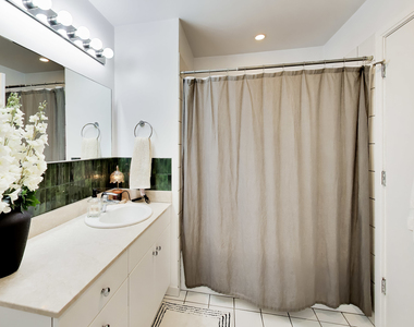 8 E Randolph Street - Photo Thumbnail 6