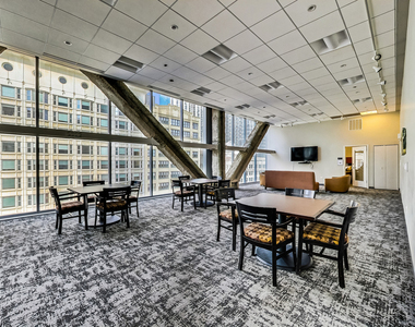 8 E Randolph Street - Photo Thumbnail 20