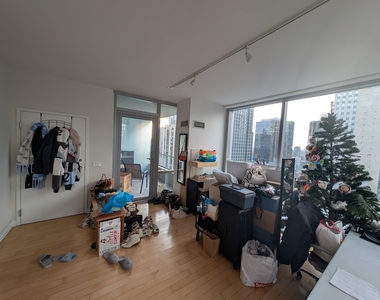 8 E Randolph Street - Photo Thumbnail 17