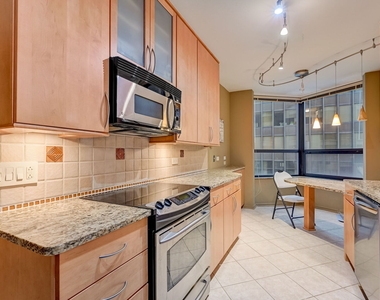 400 E Ohio Street - Photo Thumbnail 8