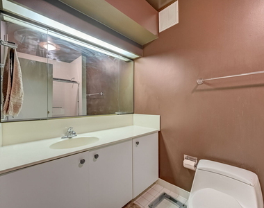 400 E Ohio Street - Photo Thumbnail 12