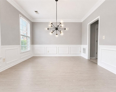 1707 Hidden Pond Circle - Photo Thumbnail 5