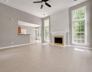 1707 Hidden Pond Circle - Photo Thumbnail 11