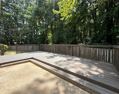 1707 Hidden Pond Circle - Photo Thumbnail 28