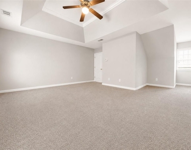 1707 Hidden Pond Circle - Photo Thumbnail 23