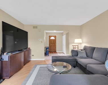 5 Newtown Court - Photo Thumbnail 1