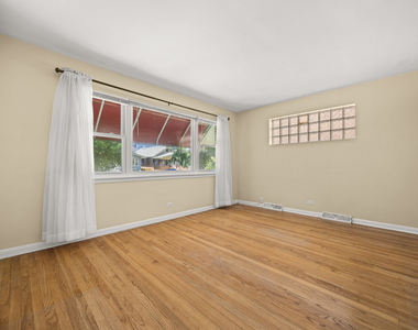 3109 Grove Avenue - Photo Thumbnail 2
