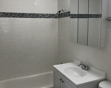 6030 N Kenmore Avenue - Photo Thumbnail 6