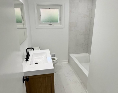 8748 N Olcott Avenue - Photo Thumbnail 6
