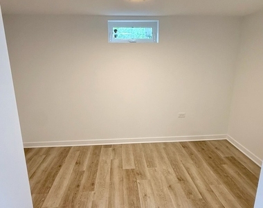 8748 N Olcott Avenue - Photo Thumbnail 12
