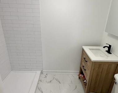 8748 N Olcott Avenue - Photo Thumbnail 13