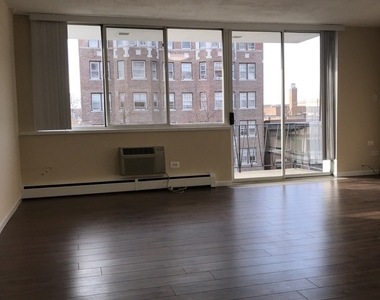10s472 Echo Lane - Photo Thumbnail 2