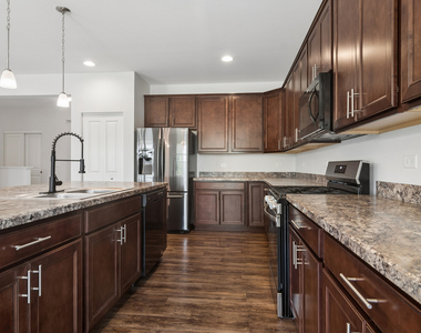 108 Telluride Lane - Photo Thumbnail 4