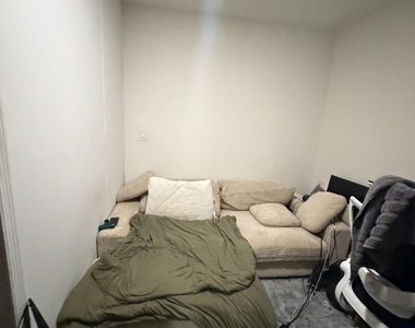 50 West 34th Street - Photo Thumbnail 2