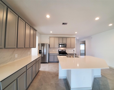 3314 Dagostino Creek Drive - Photo Thumbnail 14