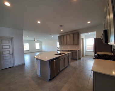 3314 Dagostino Creek Drive - Photo Thumbnail 8