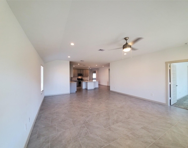 3314 Dagostino Creek Drive - Photo Thumbnail 15