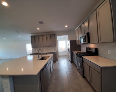 3314 Dagostino Creek Drive - Photo Thumbnail 9