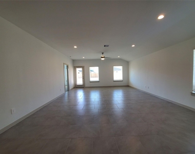 3314 Dagostino Creek Drive - Photo Thumbnail 13