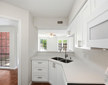 12500 Sandpiper Drive - Photo Thumbnail 6