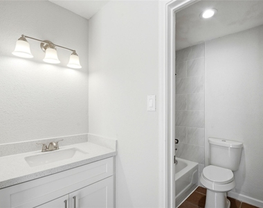 12500 Sandpiper Drive - Photo Thumbnail 11