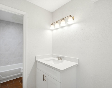 12500 Sandpiper Drive - Photo Thumbnail 12