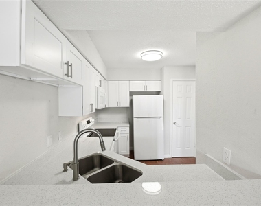 12500 Sandpiper Drive - Photo Thumbnail 3