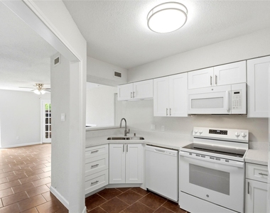 12500 Sandpiper Drive - Photo Thumbnail 4
