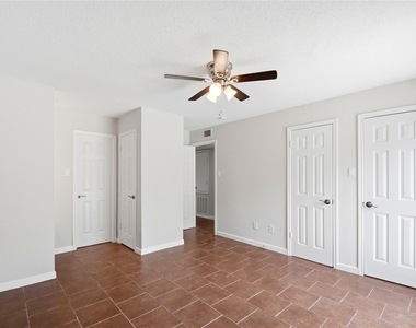 12500 Sandpiper Drive - Photo Thumbnail 10