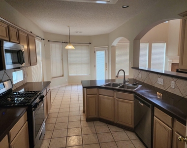 5518 Morgan Park Lane - Photo Thumbnail 30