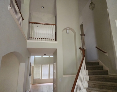 5518 Morgan Park Lane - Photo Thumbnail 8