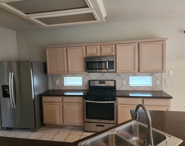 5518 Morgan Park Lane - Photo Thumbnail 19