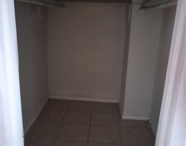 713 Carol Lynn Drive - Photo Thumbnail 8