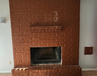 713 Carol Lynn Drive - Photo Thumbnail 1