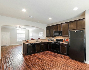 61 Woodland Hills Drive - Photo Thumbnail 4