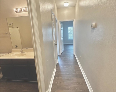 61 Woodland Hills Drive - Photo Thumbnail 7